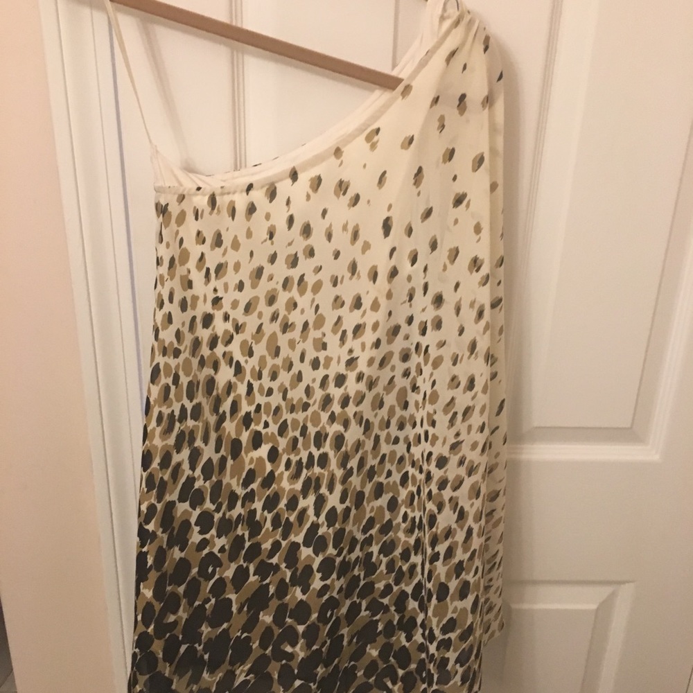 One shoulder dress